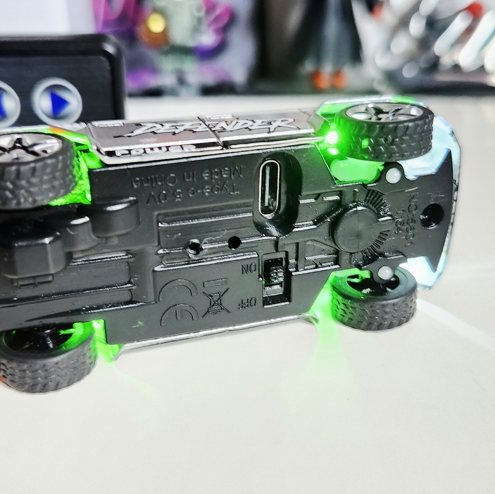 RC CAR - Picture 9 of 9